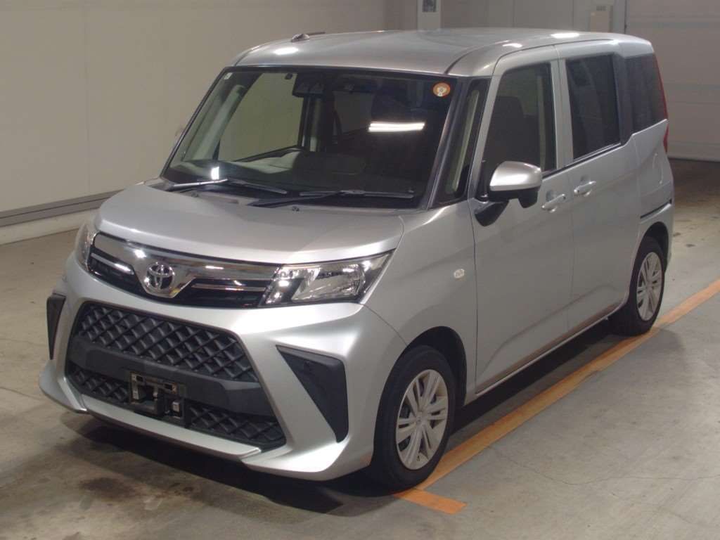 2022 Toyota Roomy X Japan auction vehicle