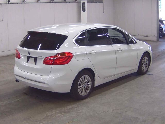 2015 BMW 2 Series 218D Luxury auction photo 5