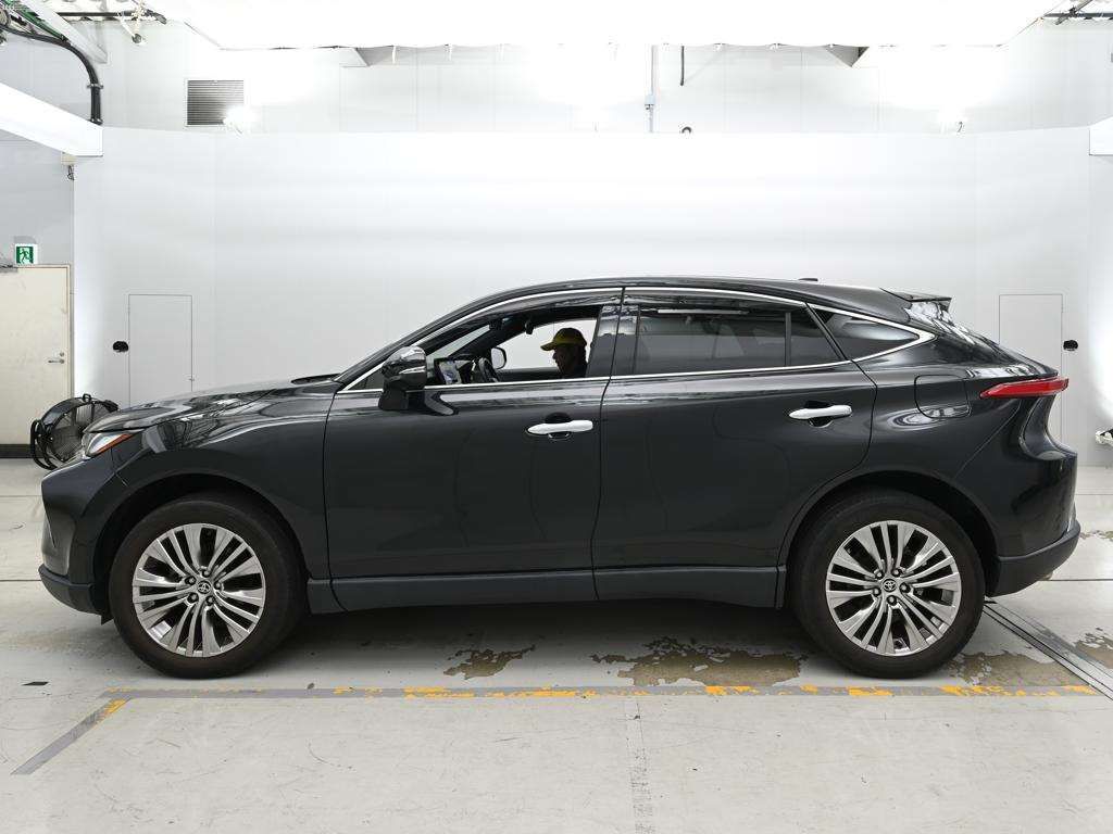 2022 Toyota Harrier Z Leather Package auction photo 4