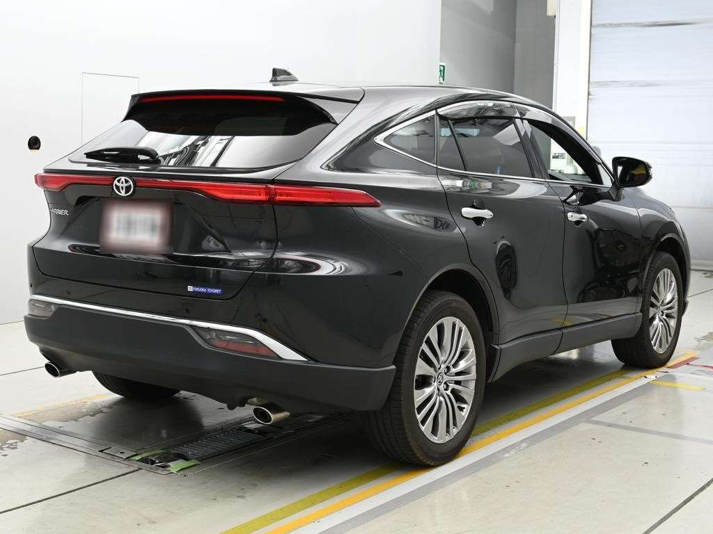 2022 Toyota Harrier Z Leather Package auction photo 2