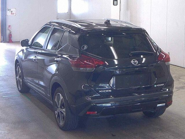 2021 Nissan Kicks X auction photo 2