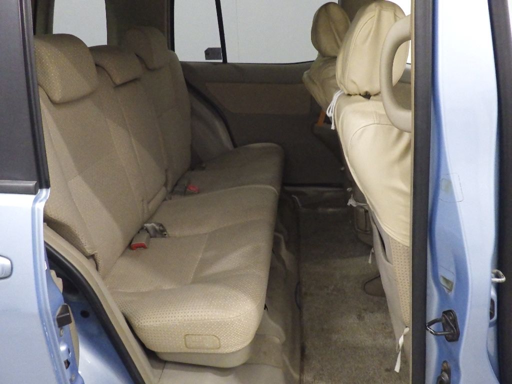 2007 Toyota Raum G Package auction photo 7