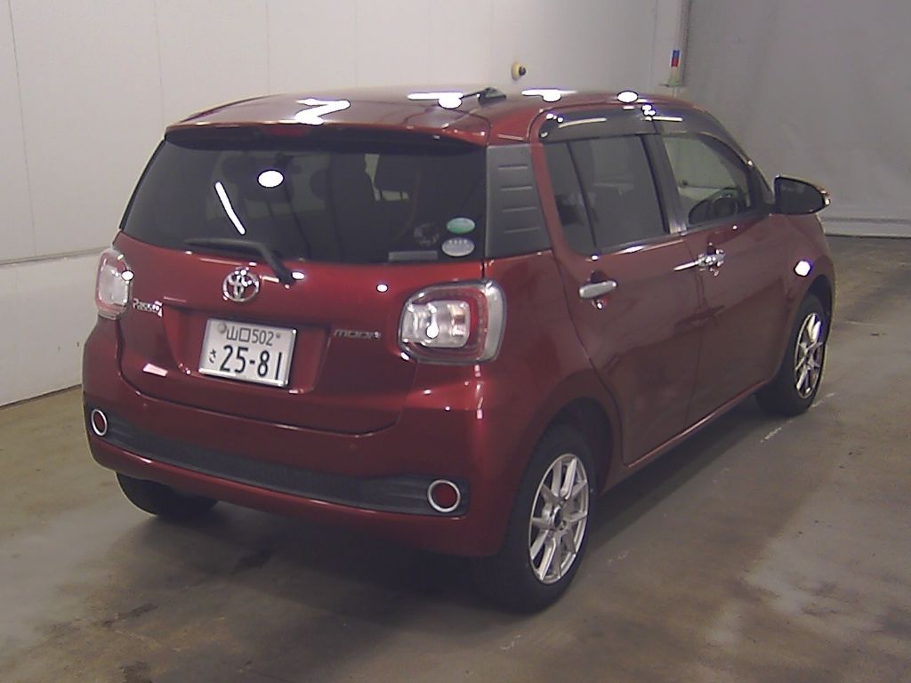 2017 Toyota Passo 4WD Moda S auction photo 2