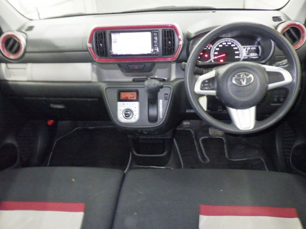 2017 Toyota Passo 4WD Moda S auction photo 3