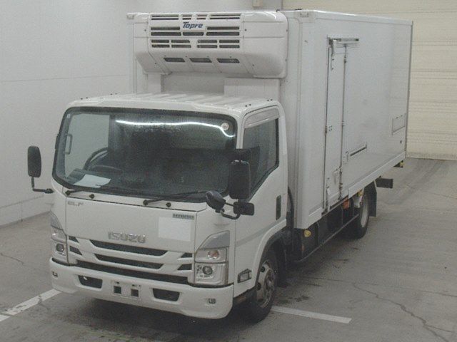 Japan Auction Vehicles 10 2021 Isuzu Elf Refrigerated and frozen trucks auction photo