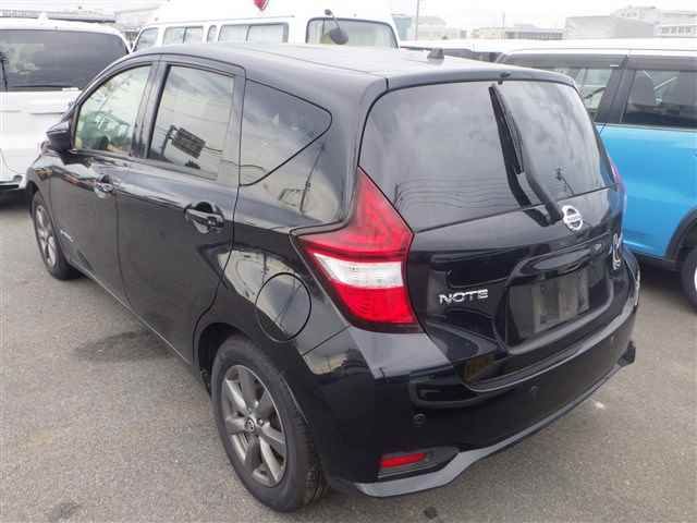 2018 Nissan Note e-パワーXブラックアロー auction photo 3