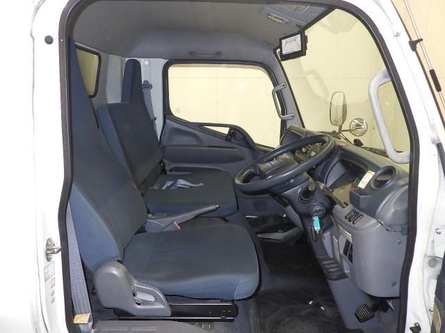 2016 Mitsubishi Fuso Canter Refrigerated and frozen trucks auction photo 6
