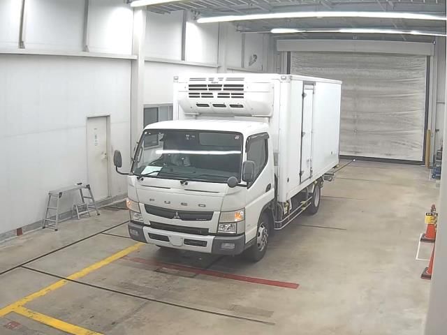 Japan Auction Vehicles 10 2016 Mitsubishi Fuso Canter Refrigerated and frozen trucks auction photo