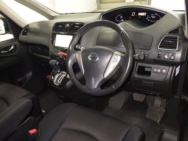 2011 Nissan Serena ハイウェイスター auction photo 3