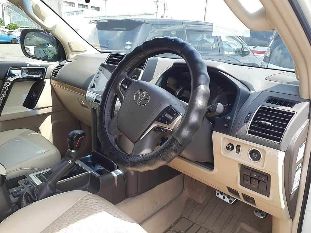 2023 Toyota Land Cruiser Prado TX Lパッケージ 4WD auction photo 9