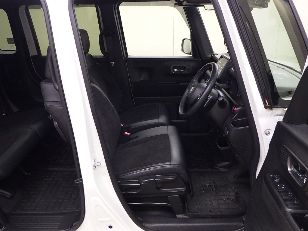 2024 Honda N-BOX カスタムターボ auction photo 6