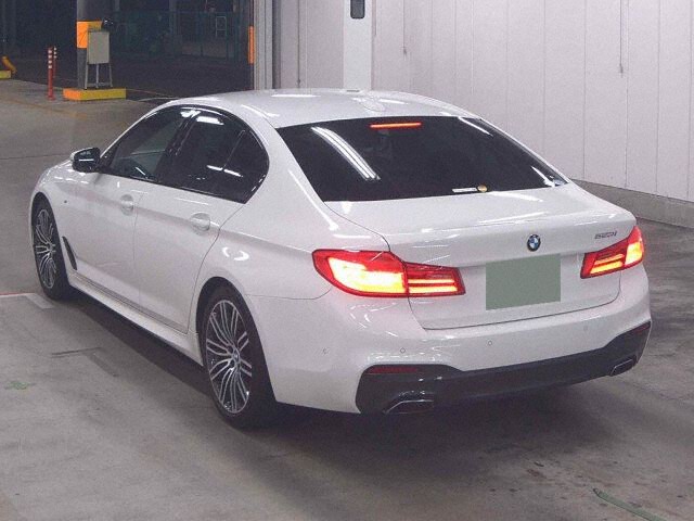 2018 BMW 5 Series 523i M Sport auction photo 2
