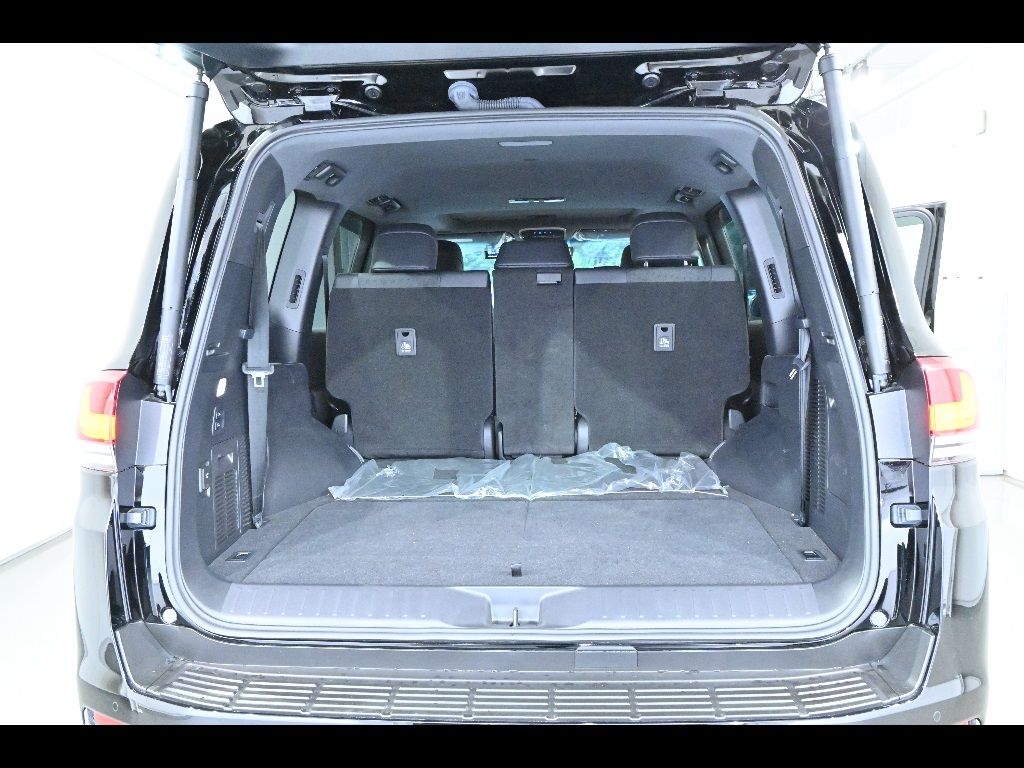 2023 Toyota Land Cruiser ZX 7 people auction photo 12