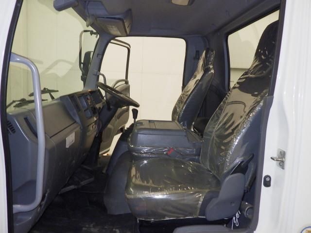 2018 Isuzu Forward クレーン付 auction photo 8