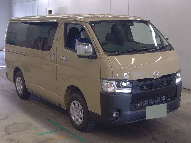 Japan Auction Vehicles 8 2026 Toyota Hiace ロングスーパーGL 4WD auction photo
