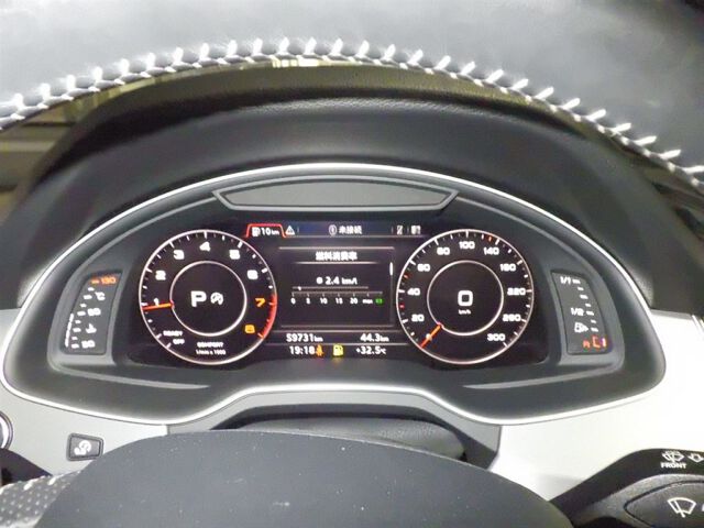 2017 Audi Q7 2.0TFSIクワトSライ 4WD auction photo 6