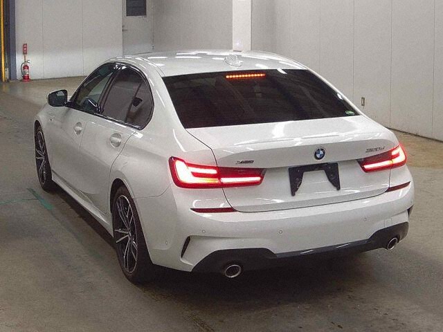 2019 BMW 3 Series 320DXDRIM Spots 4WD auction photo 2