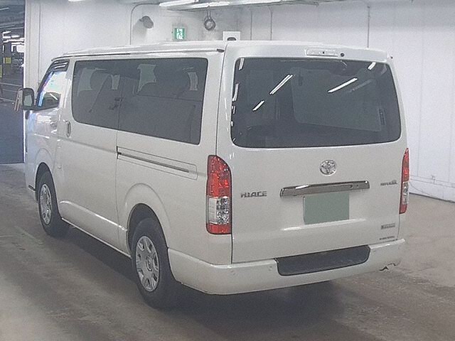 2023 Toyota Hiace LスーパーGLダーク2 auction photo 2