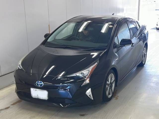 Japan Auction Vehicles 8 2018 Toyota Prius Aツーリングセレクション auction photo