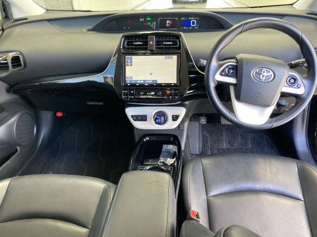 2018 Toyota Prius Aツーリングセレクション auction photo 4