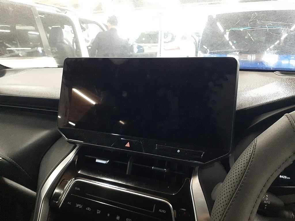 2025 Toyota Harrier Z auction photo 12