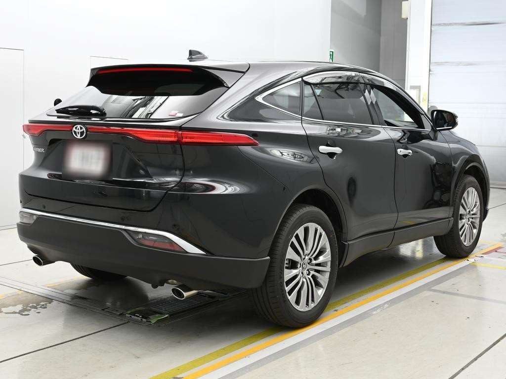 2025 Toyota Harrier Z auction photo 2