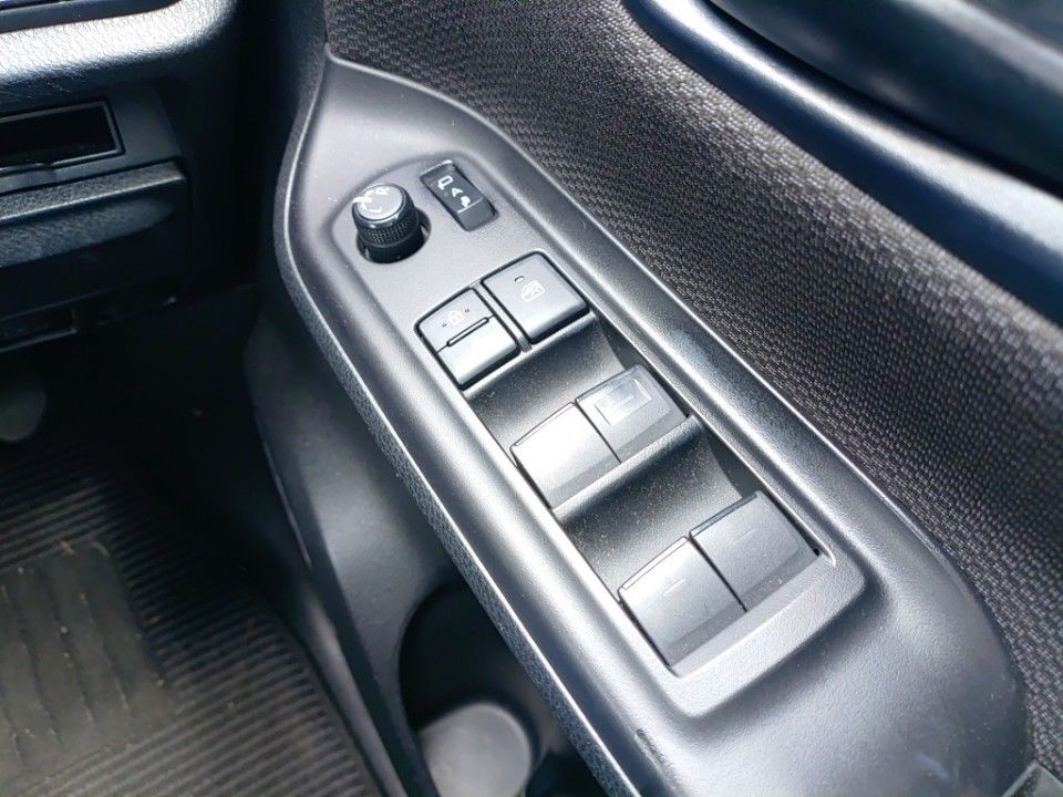 2021 Toyota Noah auction photo 14