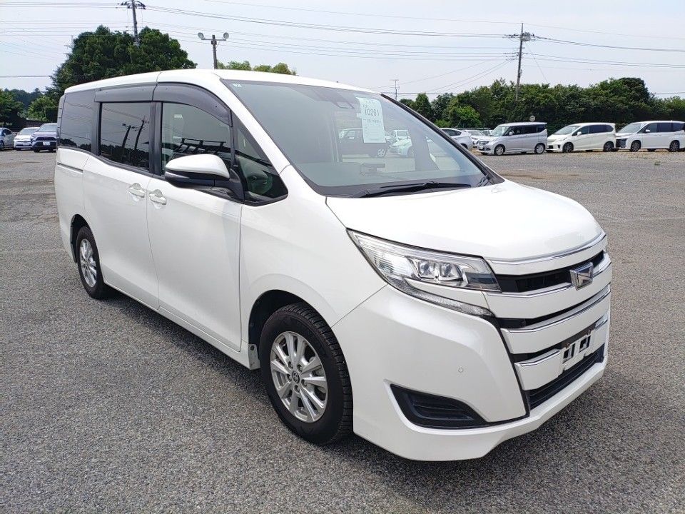 2021 Toyota Noah auction photo 4