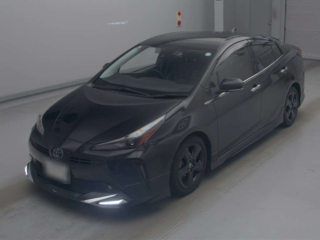 Japan Auction Vehicles 4 2021 Toyota Prius SツーリングセレクションブラックED auction photo