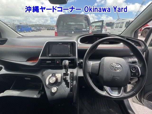2018 Toyota Sienta Fanbase G auction photo 3