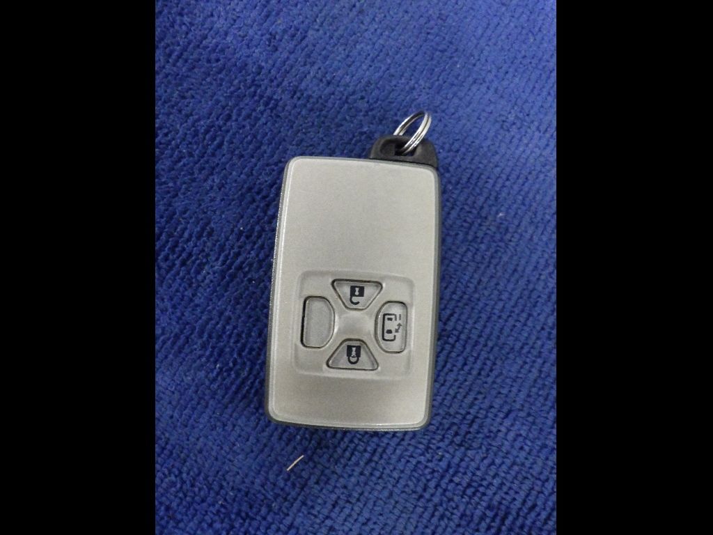 2010 Toyota Isis LG Edition auction photo 12