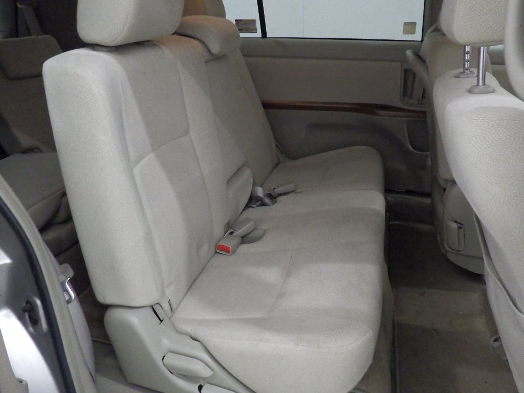 2010 Toyota Isis LG Edition auction photo 7