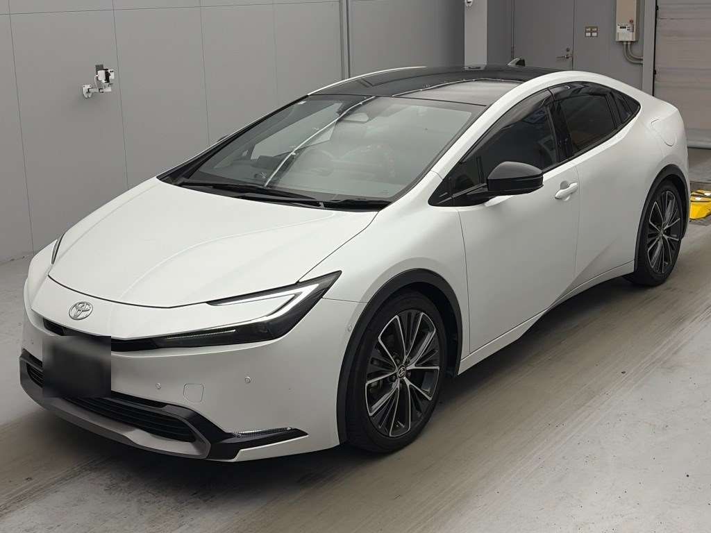 Japan Auction Vehicles 4 2023 Toyota Prius Z auction photo