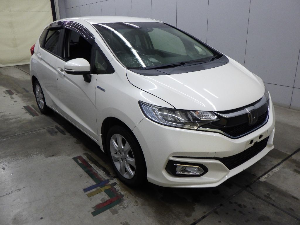 2017 Honda Fit ハイブリッドF Japan auction vehicle