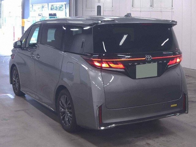 2025 Toyota Vellfire Z Premier auction photo 2