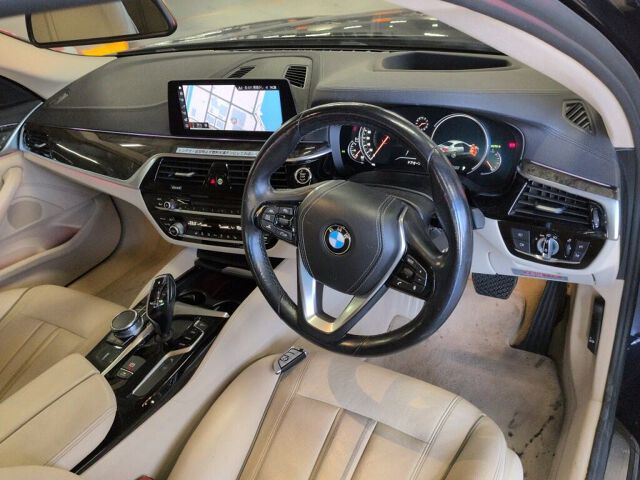 2017 BMW 5 Series 523D Luxury auction photo 3