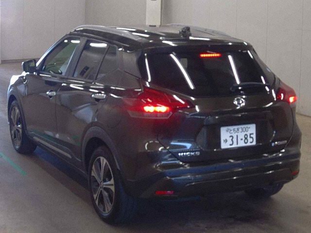 2021 Nissan Kicks X auction photo 2