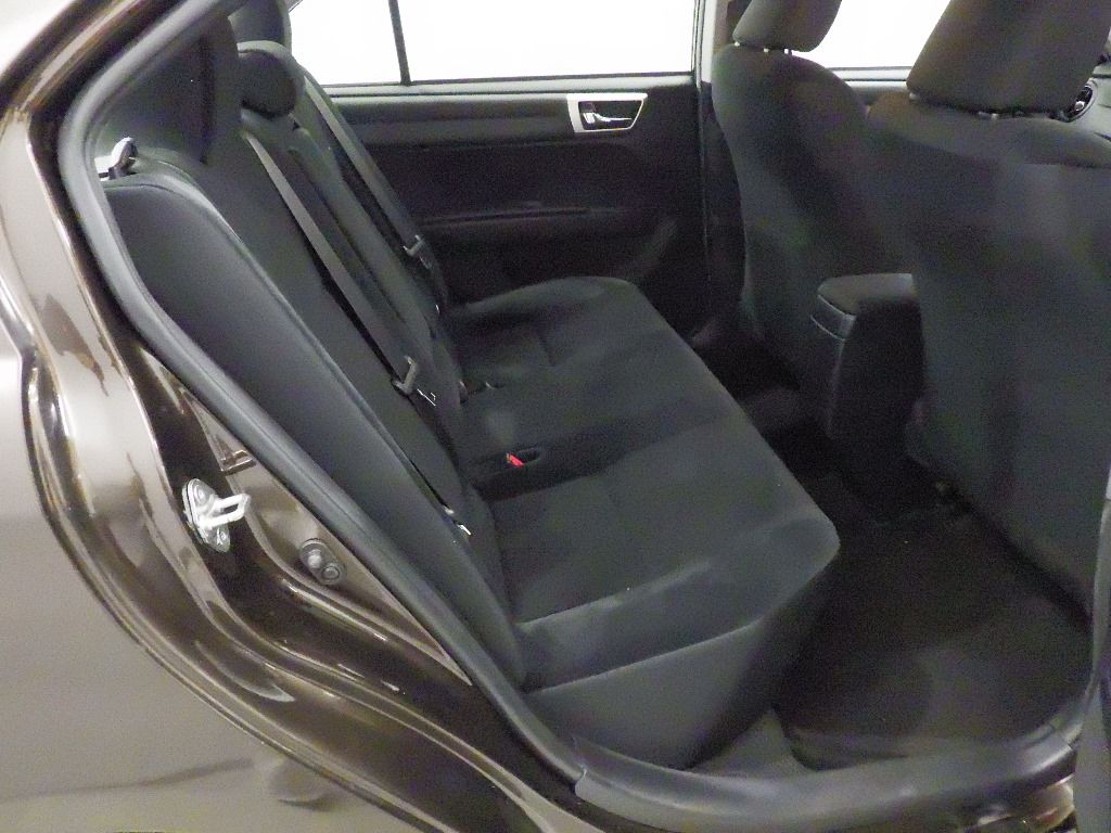 2015 Toyota Corolla Axio 1.5G auction photo 7
