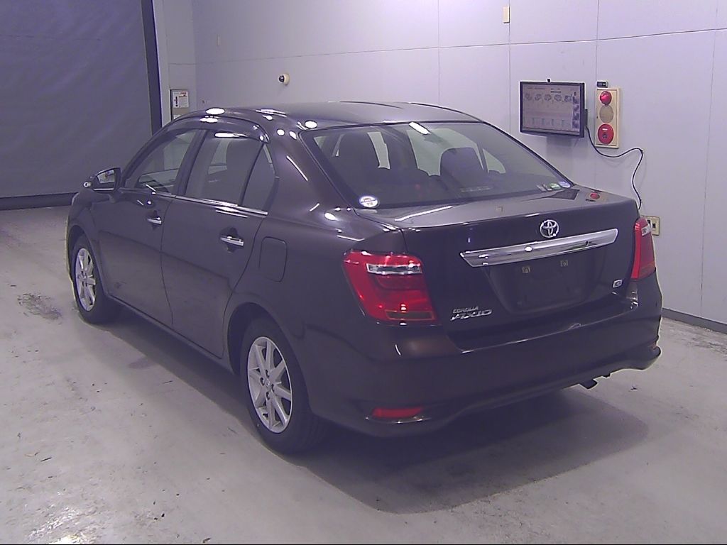 2015 Toyota Corolla Axio 1.5G auction photo 5