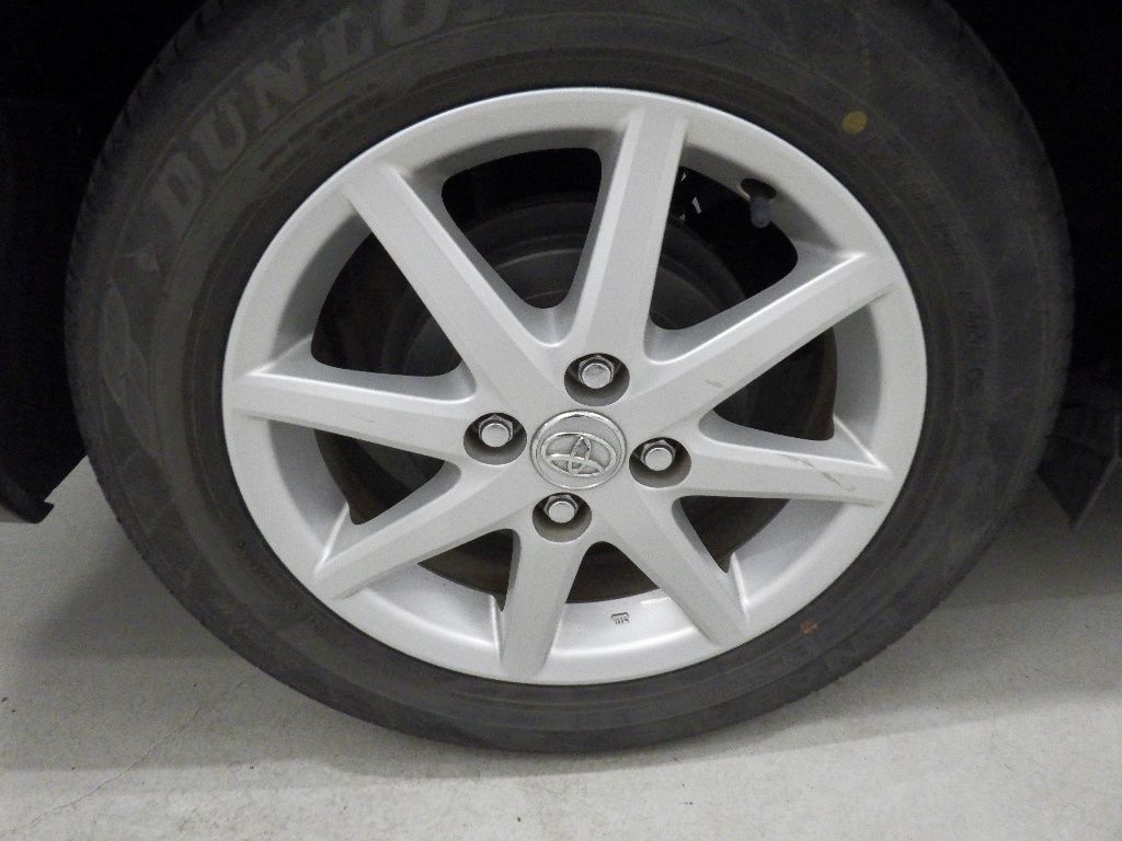 2015 Toyota Corolla Axio 1.5G auction photo 9
