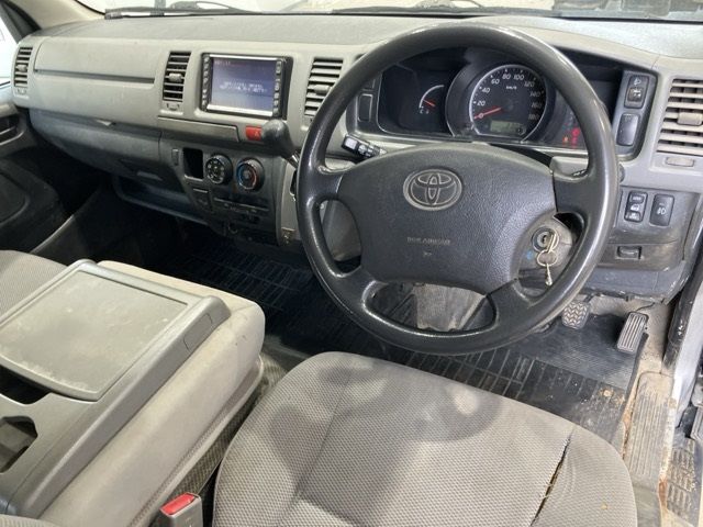 2007 Toyota Hiace auction photo 4