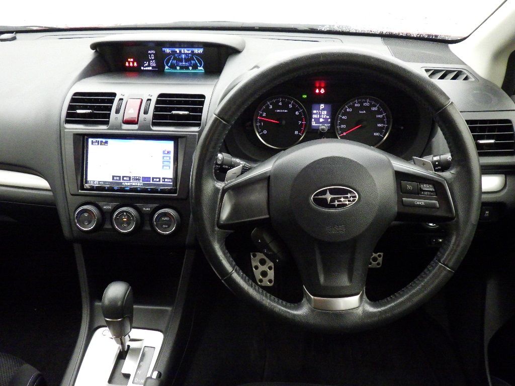 2013 Subaru XV 2.0i-L auction photo 3