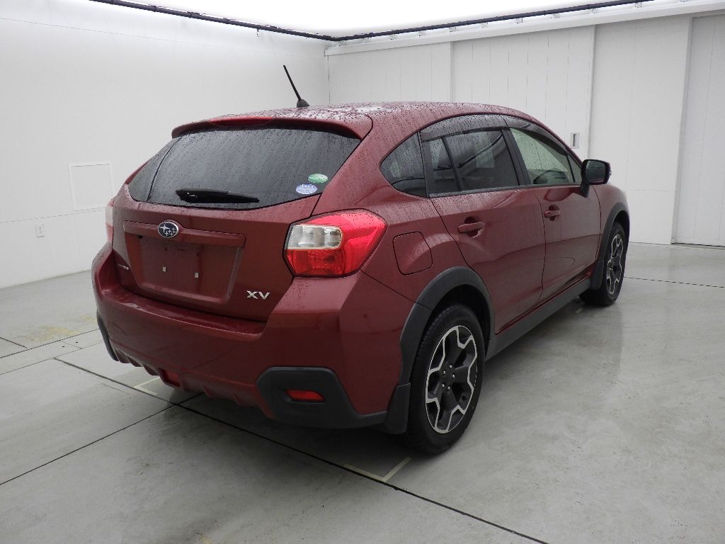 2013 Subaru XV 2.0i-L auction photo 2