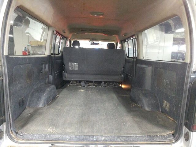 2010 Toyota Hiace ロングスーパーGL auction photo 3