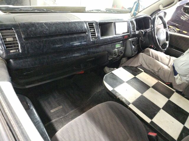 2010 Toyota Hiace ロングスーパーGL auction photo 6
