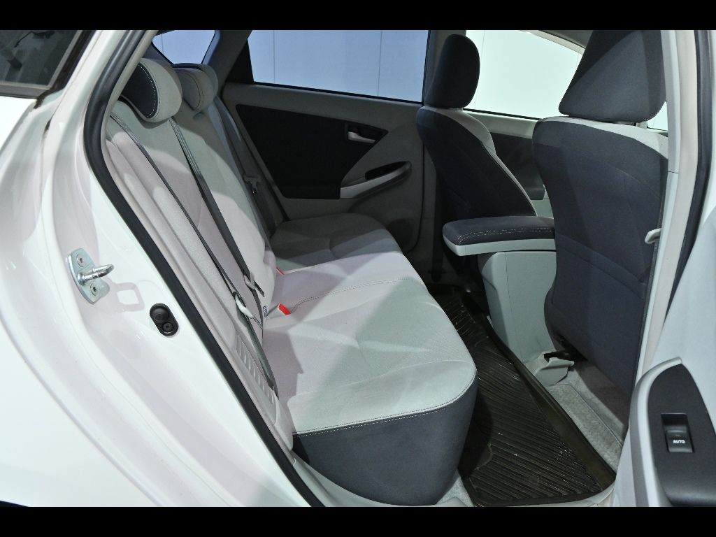 2011 Toyota Prius S LEDエディション auction photo 7
