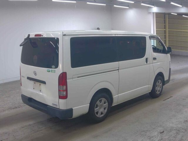 2017 Toyota Hiace Long DX 4WD auction photo 5