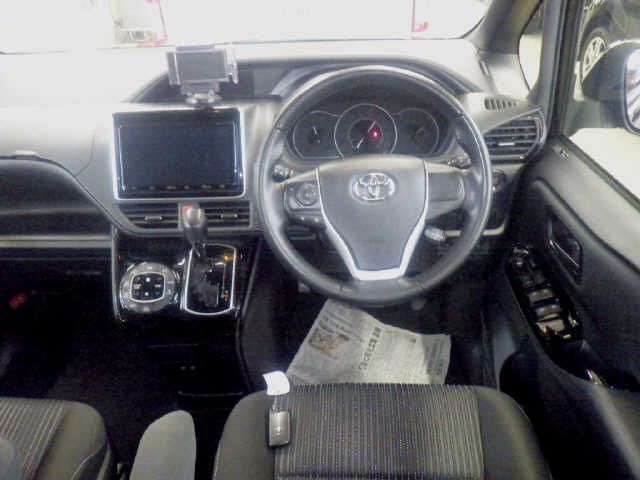 2020 Toyota Noah SI auction photo 3
