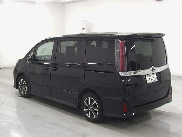 2020 Toyota Noah SI auction photo 2
