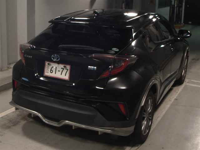 2017 Toyota C-HR G auction photo 5